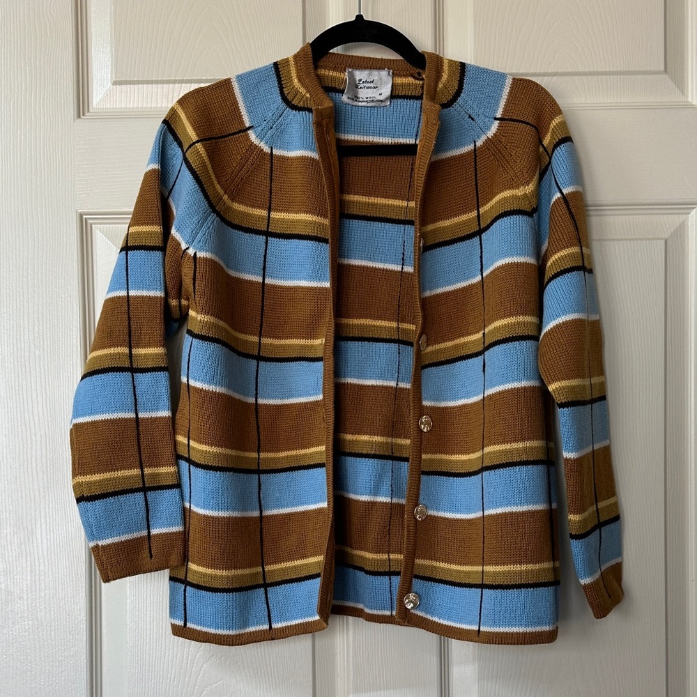 100% Wool Women’s Cardigan